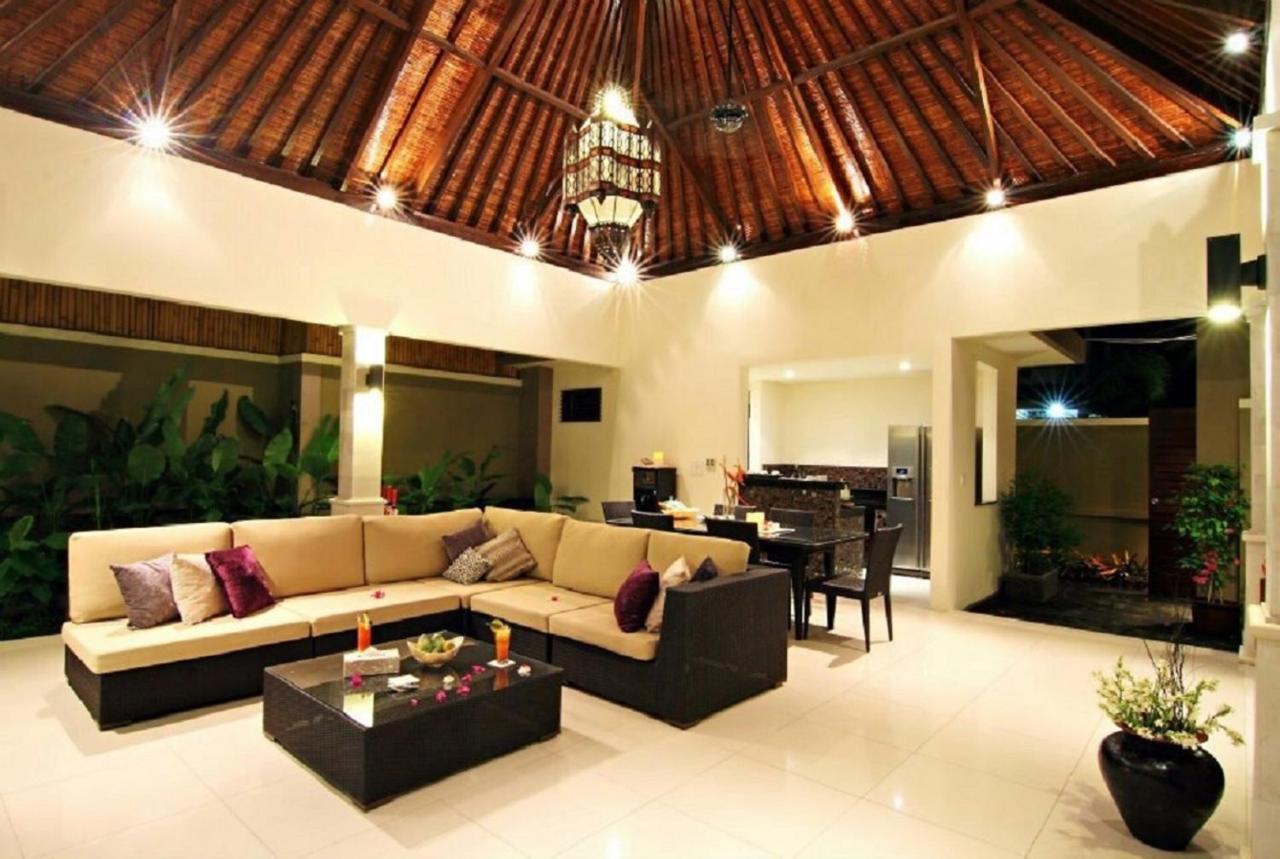 Gili Pearl Three Bedroom Villa Gili Trawangan Extérieur photo
