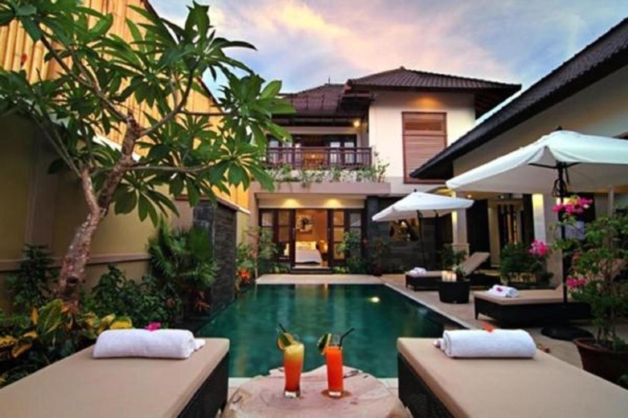 Gili Pearl Three Bedroom Villa Gili Trawangan Extérieur photo